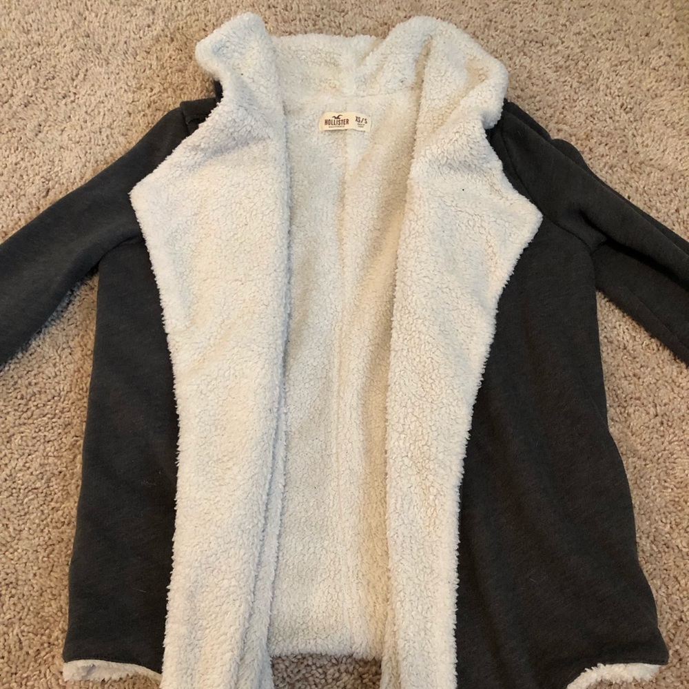Hollister cardigan